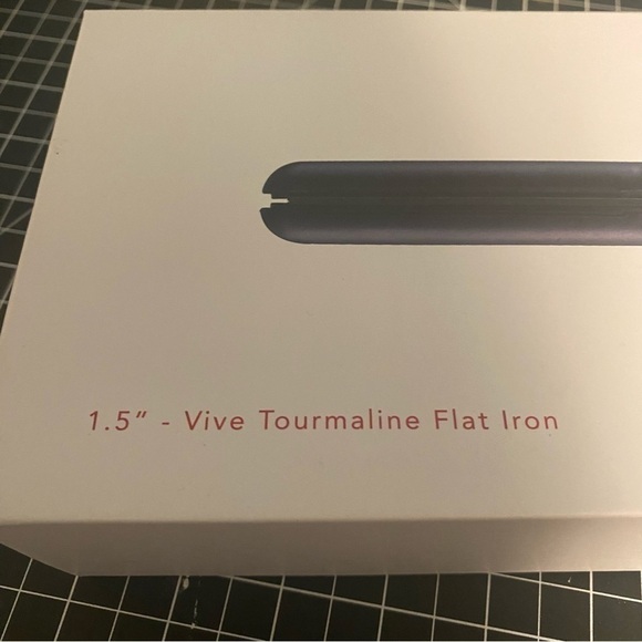 dna 1.5” Vive Tourmaline Flat Iron Professional EUC Straightener Hair Tool - Picture 2 of 7